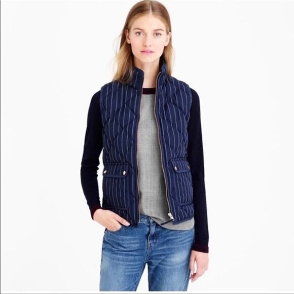 J. Crew Excursion Puffer Vest Navy White Pinstripe Quilted Down Size Small - Picture 1 of 13
